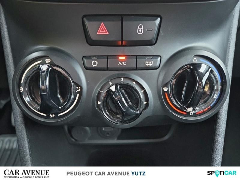 Occasion PEUGEOT 208 1.2 PureTech 82ch Style 5p 2018 Blanc Banquise 8990 € à Yutz