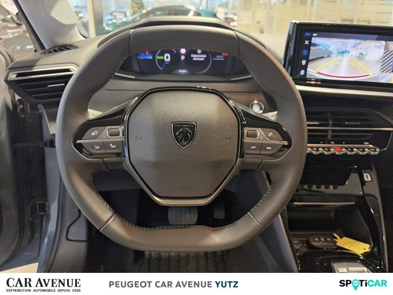Occasion PEUGEOT 208 e-208 136ch Allure 2025 Gris Selenium (M) 33189 € à Yutz