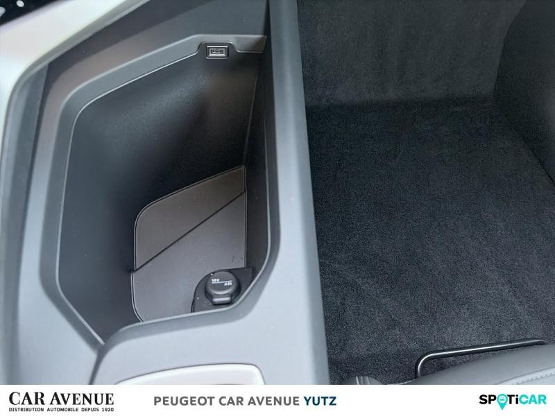 Occasion PEUGEOT 5008 Electrique 210ch Batterie 73 kWh Allure 2025 Blanc Okénite (M) 44702 € à Yutz