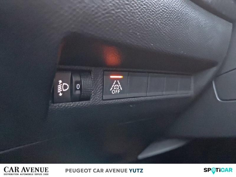 Occasion PEUGEOT 2008 1.5 BlueHDi 110ch S&S Allure 2021 Bleu Vertigo (S) 16990 € à Yutz