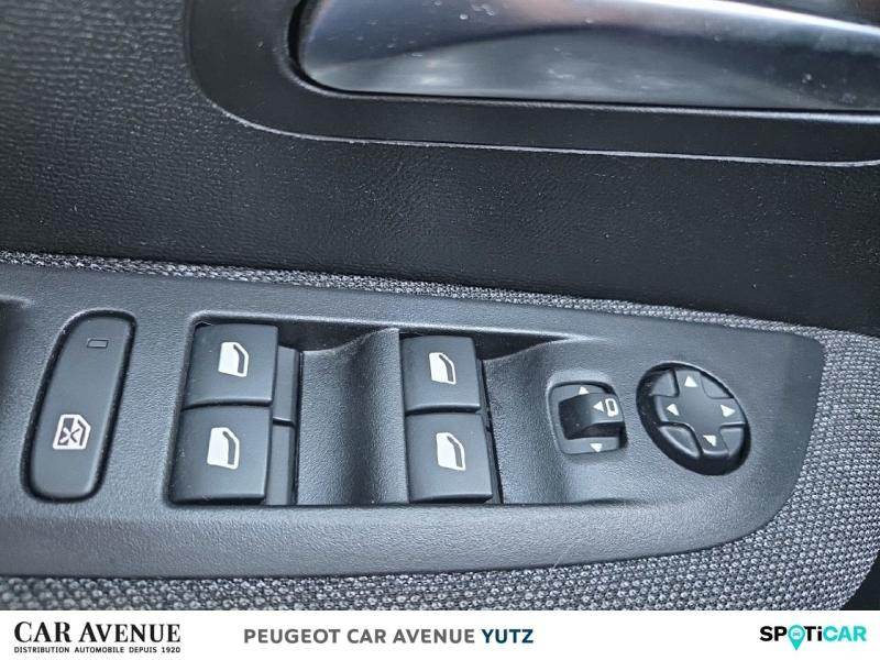 Used PEUGEOT 208 1.2 PureTech 75ch S&S Style 2022 Jaune € 14390 in Yutz