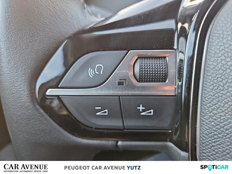 Used PEUGEOT 208 1.2 PureTech 75ch S&S Style 2022 Jaune € 14390 in Yutz