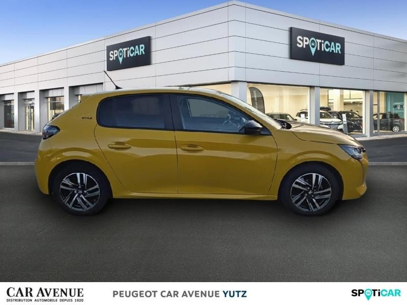 Used PEUGEOT 208 1.2 PureTech 75ch S&S Style 2022 Jaune € 14390 in Yutz