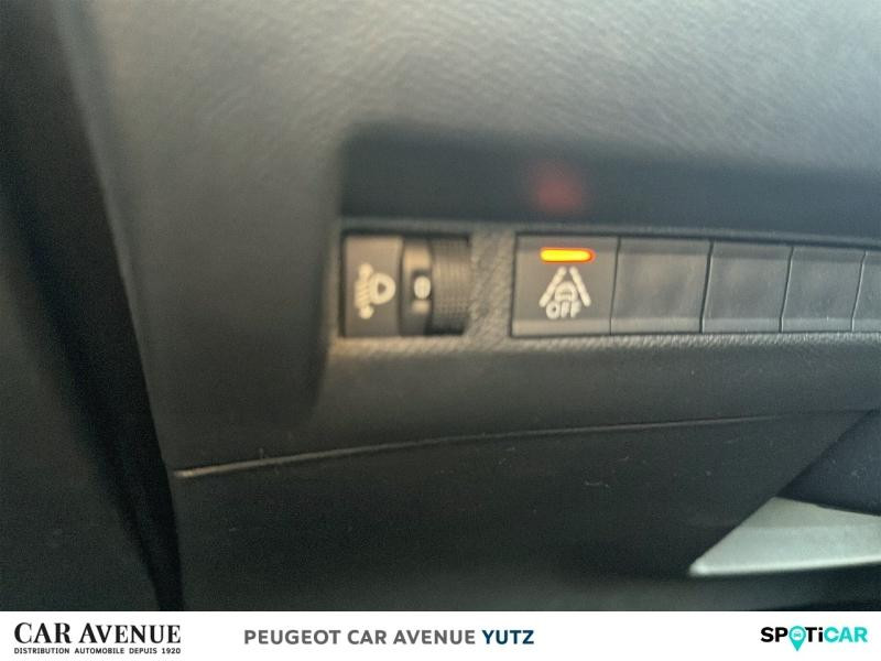 Used PEUGEOT 208 1.2 PureTech 75ch S&S Like 2021 Gris Artense (M) € 9790 in Yutz