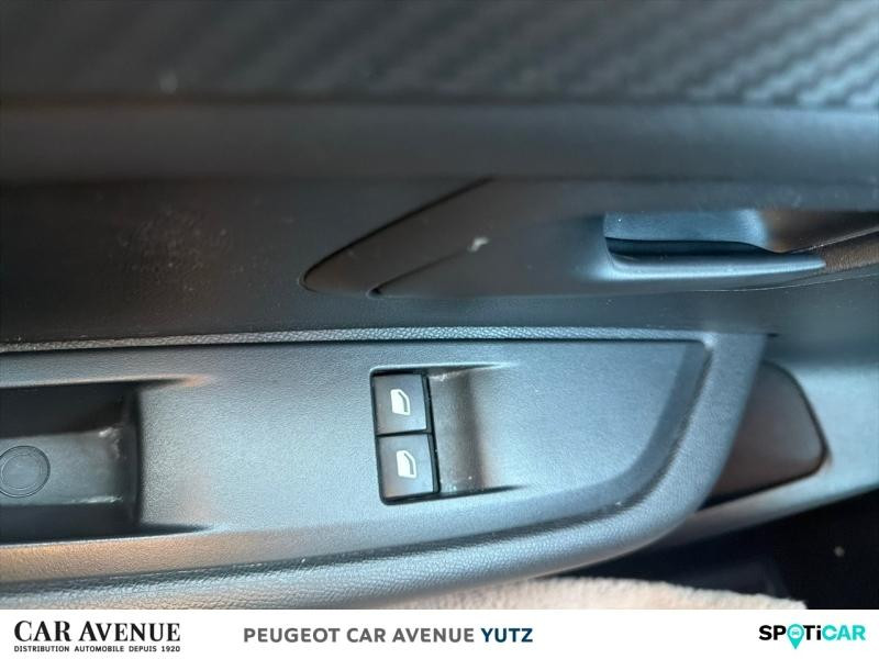 Used PEUGEOT 208 1.2 PureTech 75ch S&S Like 2021 Gris Artense (M) € 9790 in Yutz