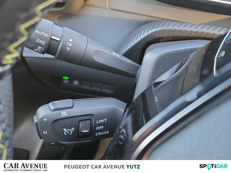 Used PEUGEOT 208 e-208 136ch GT 2022 Blanc nacré € 17890 in Yutz