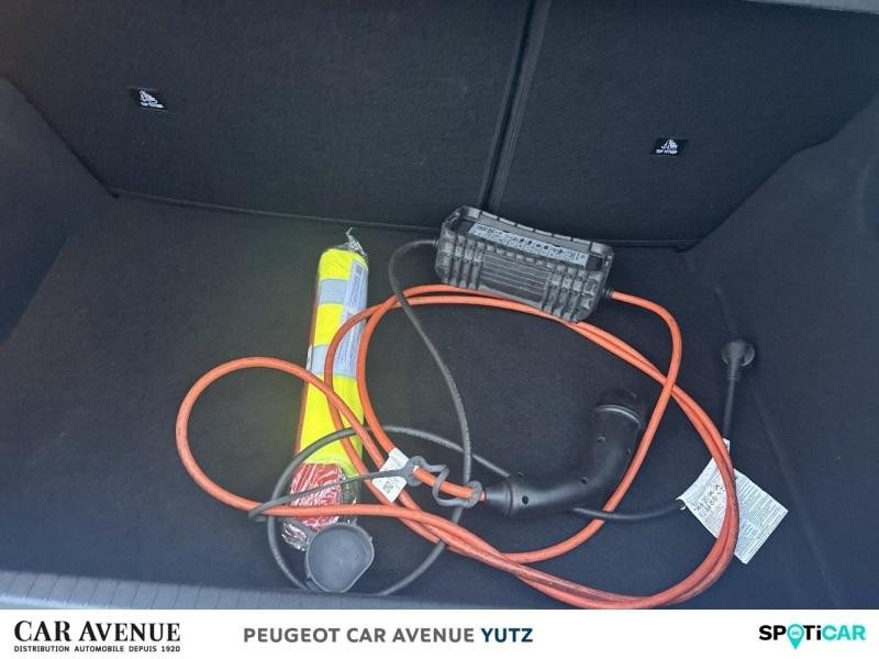 Used PEUGEOT 208 e-208 136ch E-Style 2024 Bleu Vertigo (V) € 21890 in Yutz