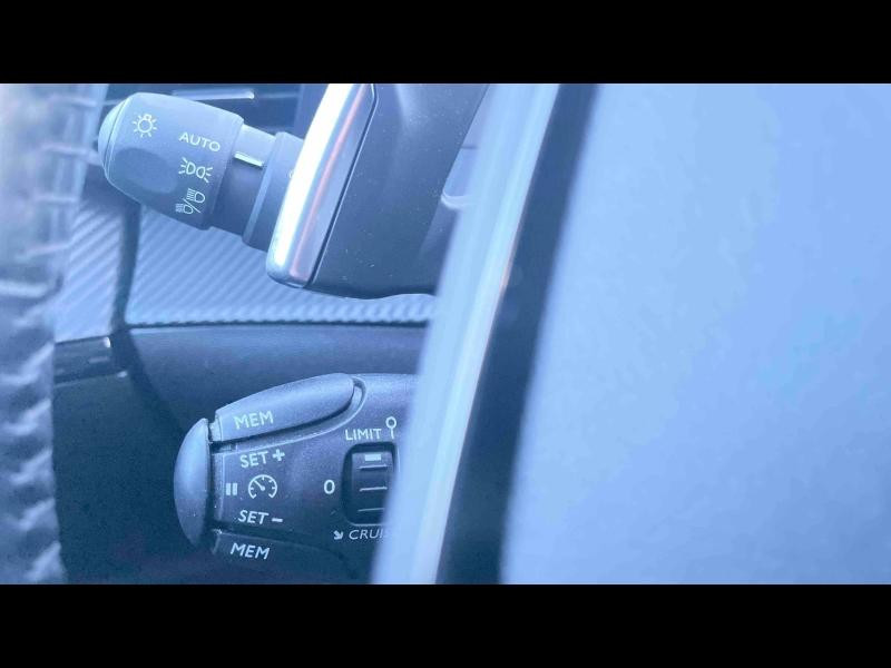 Occasion PEUGEOT 2008 1.2 PureTech 130ch S&S Allure EAT8 7cv 2020 Orange Fusion (M) 14890 € à Yutz