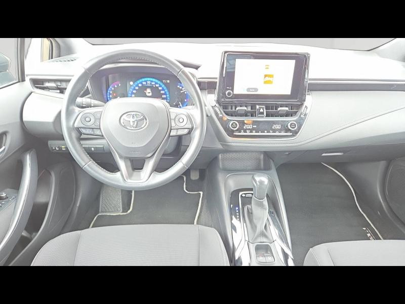 Used TOYOTA Corolla 122h Dynamic MY22 2022 Bronze Impérial métallisé € 18890 in Yutz