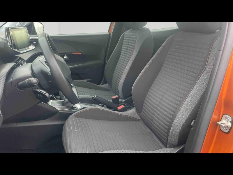 Used PEUGEOT 2008 1.2 PureTech 100ch S&S Active 2021 Orange € 14890 in Yutz