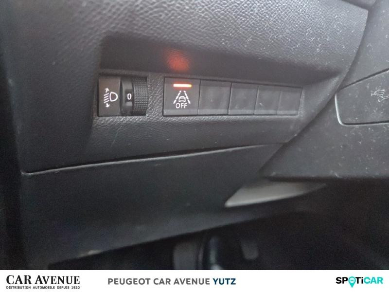 Used PEUGEOT 2008 1.5 BlueHDi 130ch S&S Allure Pack EAT8 125g 2021 Blanc Nacré (N) € 17890 in Yutz