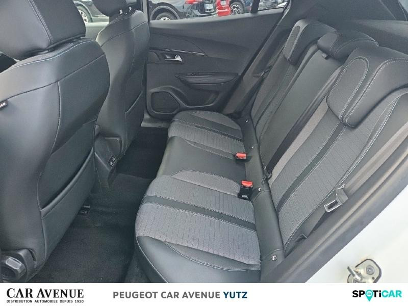 Used PEUGEOT 2008 1.5 BlueHDi 130ch S&S Allure Pack EAT8 125g 2021 Blanc Nacré (N) € 17890 in Yutz