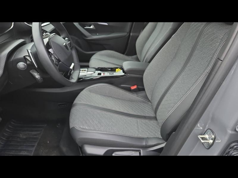 Occasion PEUGEOT 2008 1.2 Hybrid 136ch Allure e-DCS6 2025 Gris 25490 € à Yutz