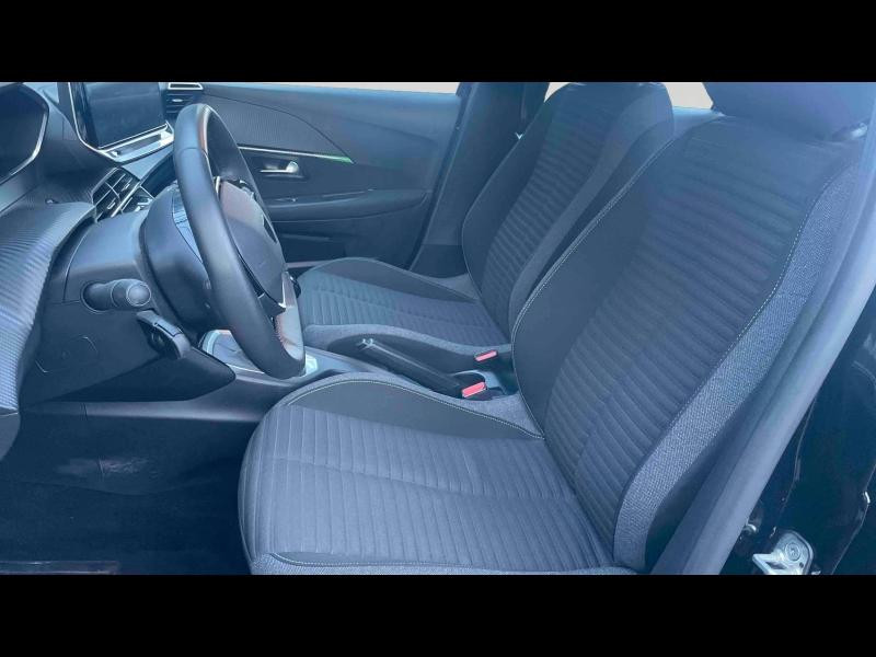 Used PEUGEOT 208 1.2 PureTech 100ch S&S Active 2024 Noir Perla Nera (M) € 14890 in Yutz