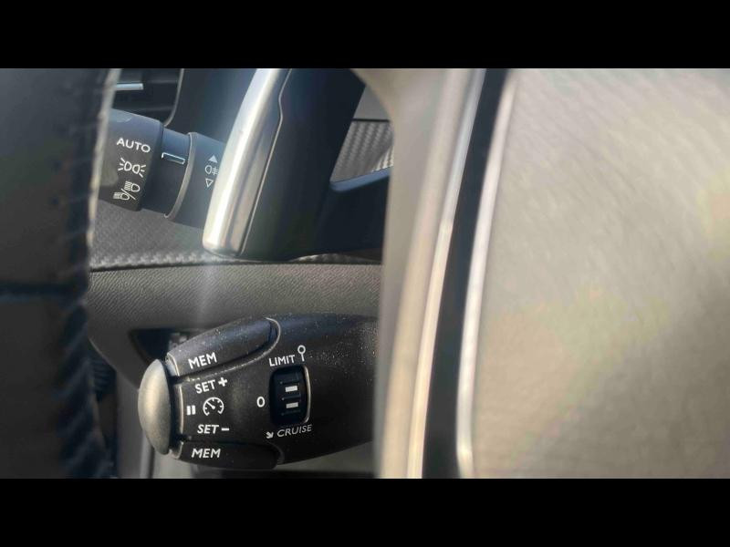 Occasion PEUGEOT 208 1.2 PureTech 100ch S&S Allure EAT8 2021 Gris Platinium (M) 15890 € à Yutz