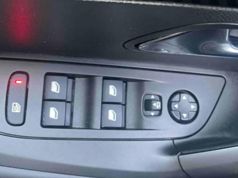 Occasion PEUGEOT 2008 1.5 BlueHDi 130ch S&S Allure EAT8 125g 2021 Bleu Vertigo (S) 18990 € à Yutz
