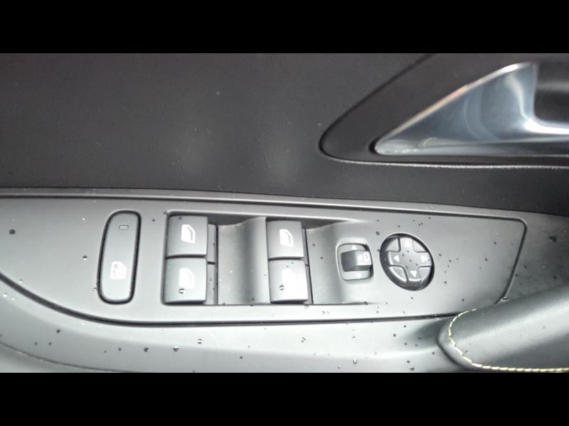 Occasion PEUGEOT 208 1.2 PureTech 130ch S&S GT EAT8 2023 Gris Artense (M) 16990 € à Yutz