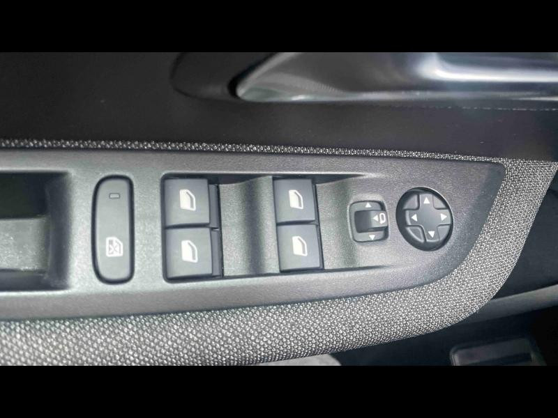 Occasion PEUGEOT 208 e-208 136ch Style 2022 Bleu Vertigo (V) 17890 € à Yutz