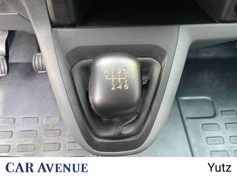 Occasion PEUGEOT Expert Fg Standard 2.0 BlueHDi 120ch S&S Premium 2020 Blanc Banquise 18890 € à Yutz