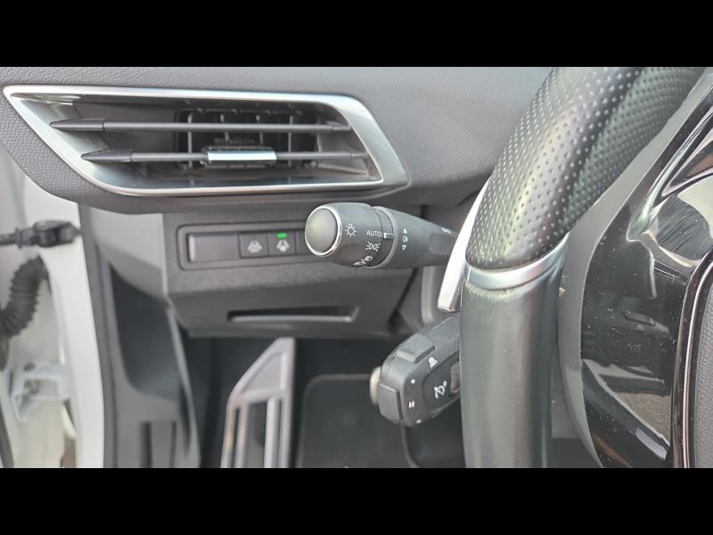 Used PEUGEOT 5008 1.5 BlueHDi 130ch S&S GT EAT8 2022 Blanc Nacré (N) € 25990 in Yutz