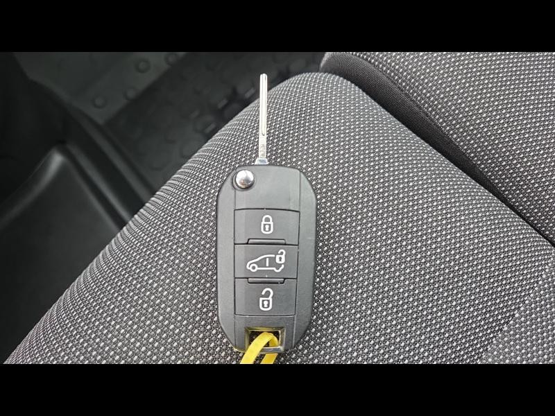 Occasion PEUGEOT Partner Standard 650kg Puretech 110ch S&S Premium 2023 Noir Perla Nera 15990 € à Yutz