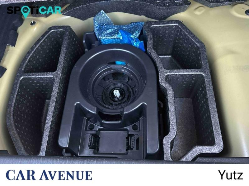 Occasion PEUGEOT 208 1.2 PureTech 100ch S&S Style EAT8 2023 Jaune 15990 € à Yutz