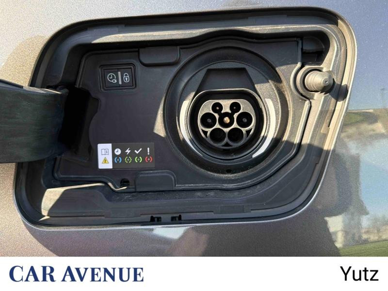 Occasion PEUGEOT 3008 HYBRID 225ch GT Pack e-EAT8 2022 Noir Perla Nera (M) 24490 € à Yutz