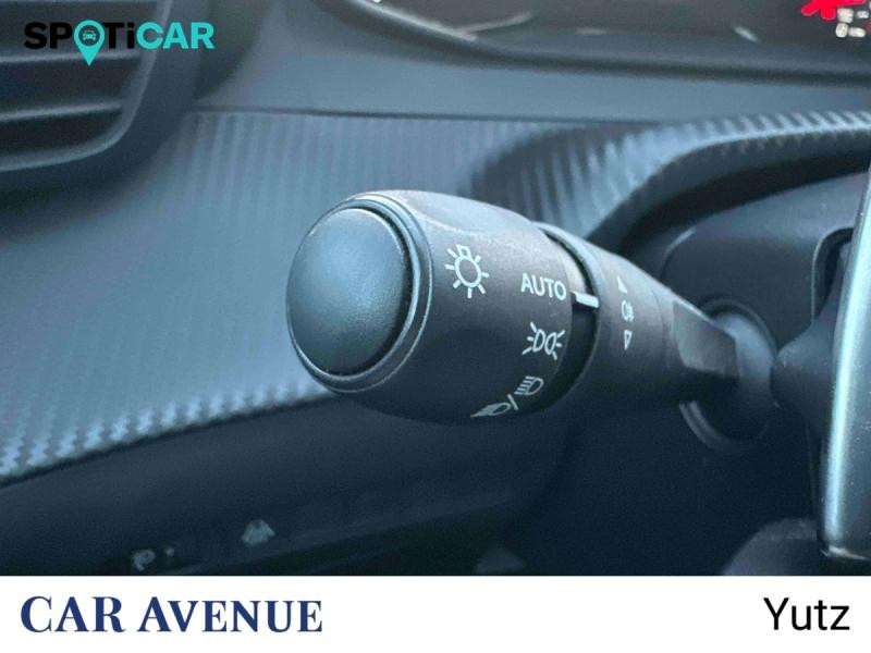 Occasion PEUGEOT 208 1.2 PureTech 100ch S&S Style EAT8 2023 Jaune 15990 € à Yutz