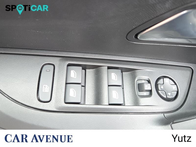 Occasion PEUGEOT 2008 1.2 Hybrid 145ch Allure e-DCS6 2025 Bleu 25990 € à Yutz