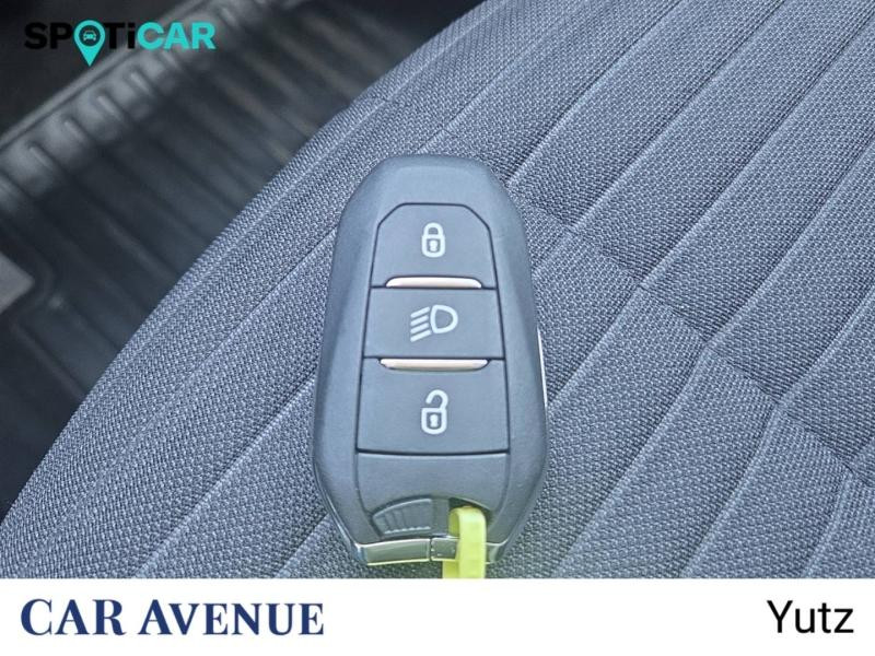 Occasion PEUGEOT 208 1.2 PureTech 100ch S&S Active 2024 Jaune 12990 € à Yutz