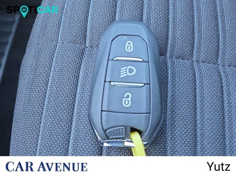 Occasion PEUGEOT 208 1.2 PureTech 100ch S&S Active 2024 Gris Artense (M) 15490 € à Yutz