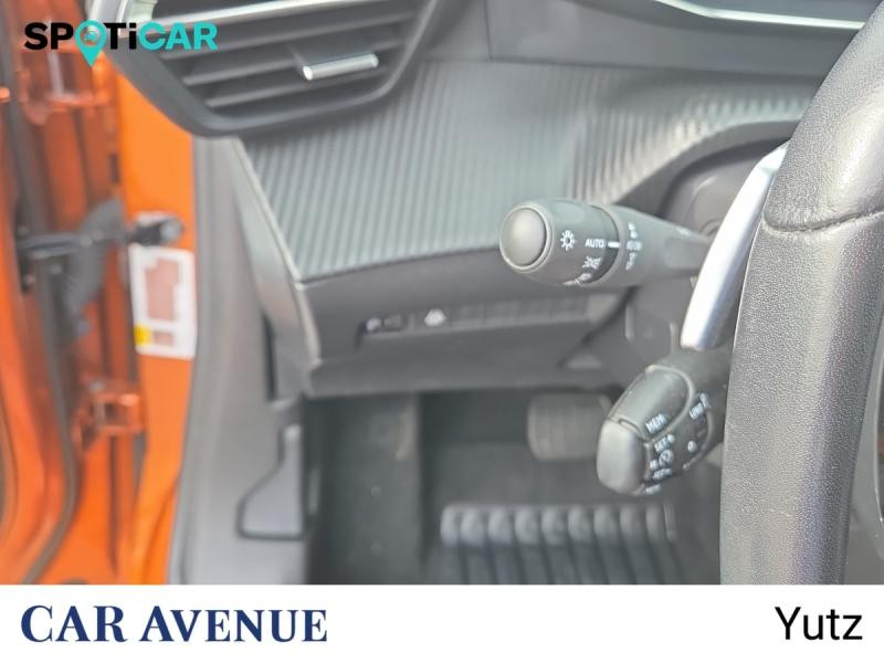 Occasion PEUGEOT 2008 1.2 PureTech 130ch S&S Allure EAT8 7cv 2020 Orange Fusion (M) 14990 € à Yutz