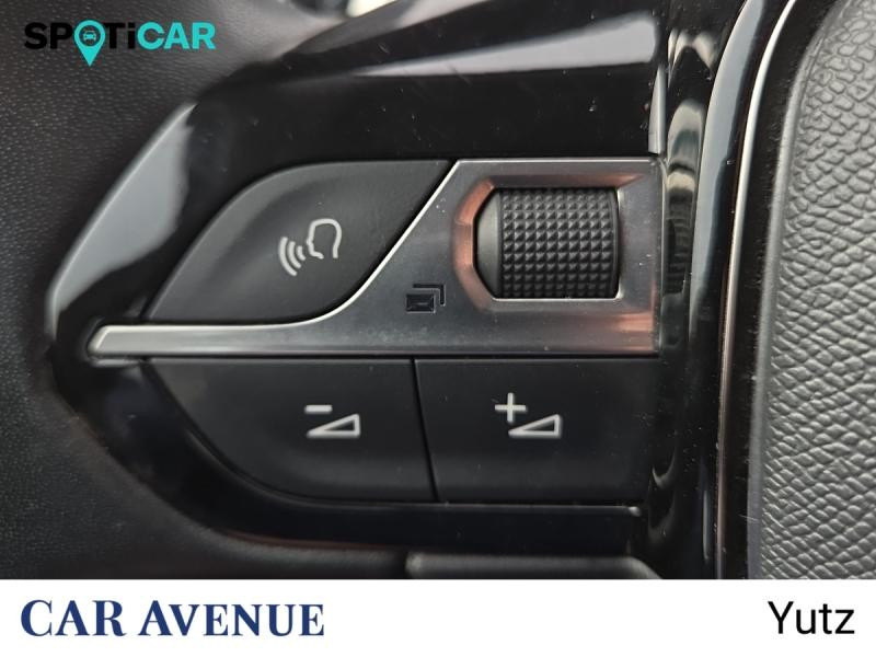 Occasion PEUGEOT 2008 1.2 PureTech 130ch S&S Allure EAT8 7cv 2020 Orange Fusion (M) 14990 € à Yutz