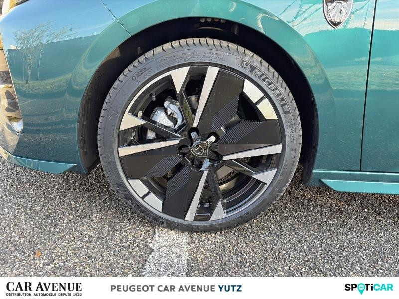 Used PEUGEOT 308 1.2 Hybrid 145ch GT Exclusive e-DCS6 2025 Bleu € 37633 in Yutz