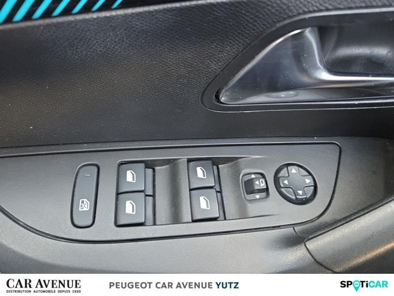 Used PEUGEOT 2008 1.2 PureTech 100ch S&S Style 2021 Noir Perla Nera (M) € 12390 in Yutz