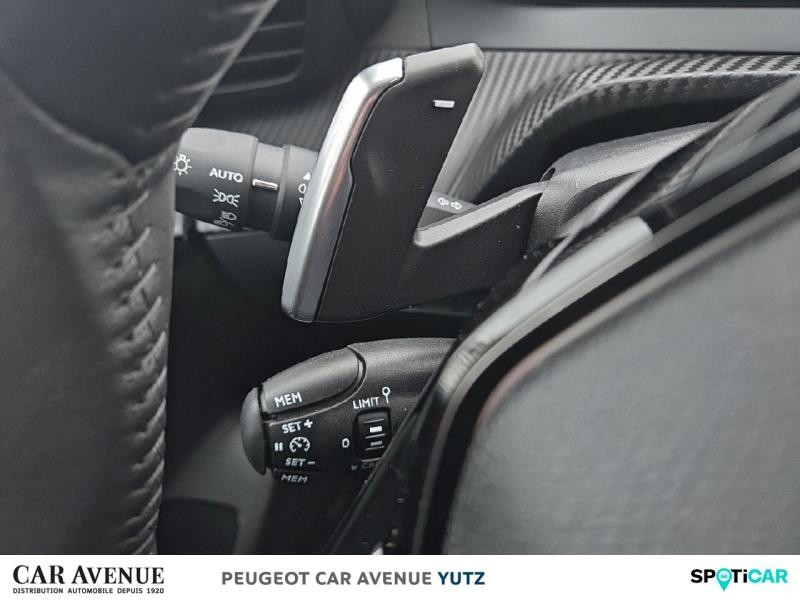 Occasion PEUGEOT 208 1.2 Hybrid 100ch Allure e-DCS6 2024 Bleu Vertigo (V) 19790 € à Yutz