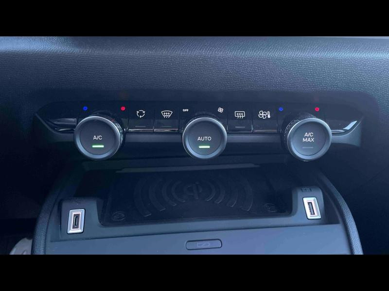 Used CITROEN C4 1.2 Hybride 145ch S&S PLUS Automatique 2025 Noir Perla Nera (N) € 22990 in Yutz