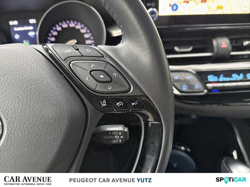 Occasion TOYOTA C-HR 184h Distinctive 2WD E-CVT MY22 2022 Blanc Lunaire nacré bi-ton 23790 € à Yutz