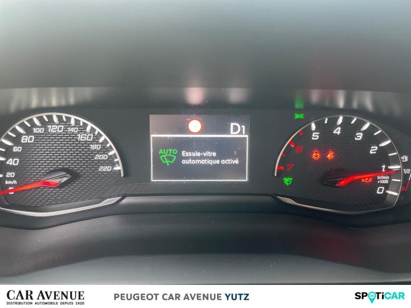 Used PEUGEOT 2008 1.2 PureTech 130ch S&S Allure EAT8 2021 Orange € 14190 in Yutz