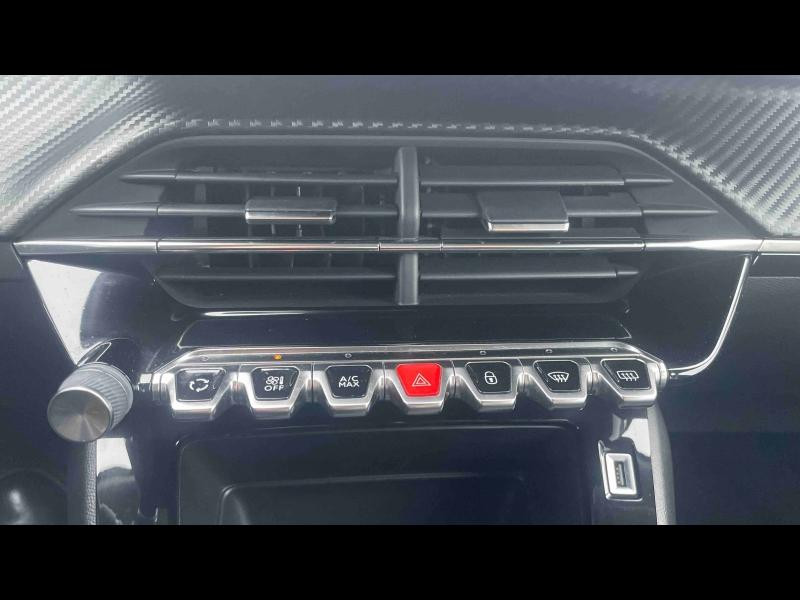 Used PEUGEOT 2008 1.2 PureTech 100ch S&S Active 2021 Orange € 13190 in Yutz