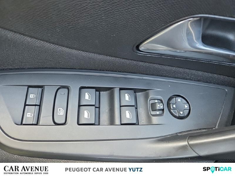 Used PEUGEOT 308 PHEV 180ch Active Pack e-EAT8 2022 Vert Olivine (M) € 20490 in Yutz