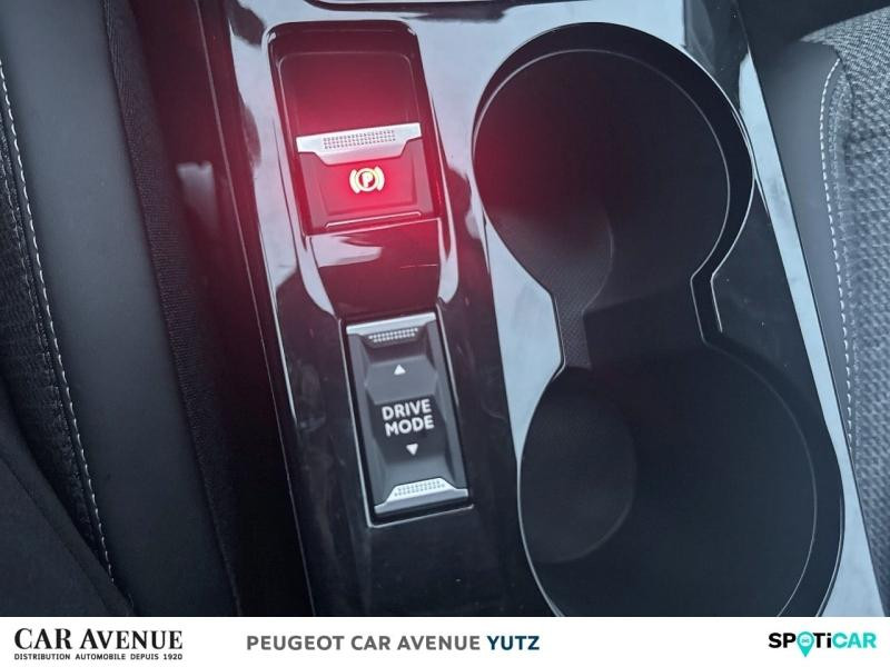 Used PEUGEOT 208 e-208 136ch E-Style 2024 Bleu Vertigo (V) € 21690 in Yutz