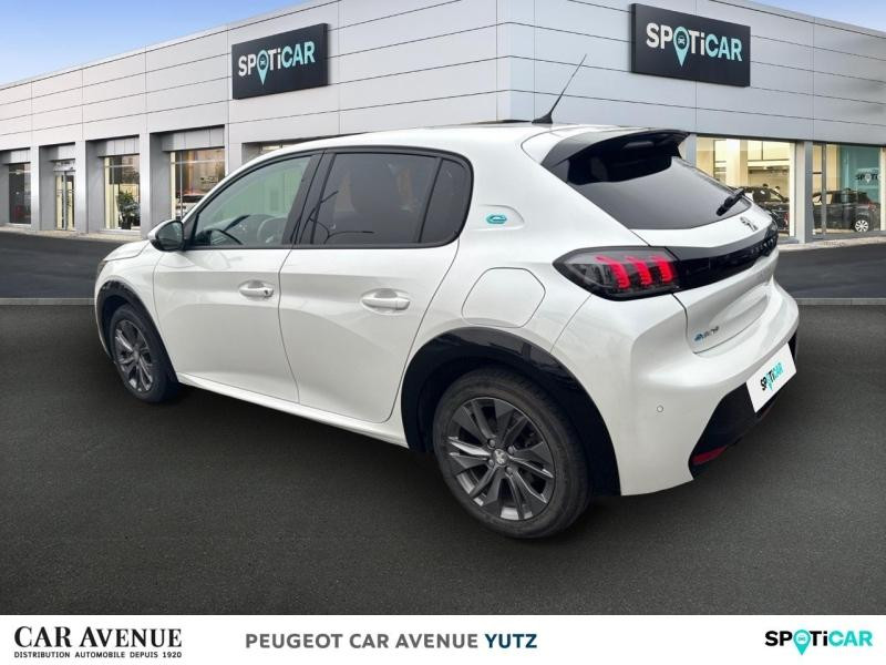 Used PEUGEOT 208 e-208 136ch Allure 2021 Blanc nacré € 15390 in Yutz
