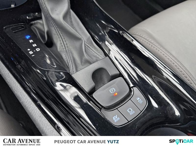 Occasion TOYOTA C-HR 184h Distinctive 2WD E-CVT MY22 2022 Blanc Lunaire nacré bi-ton 23790 € à Yutz