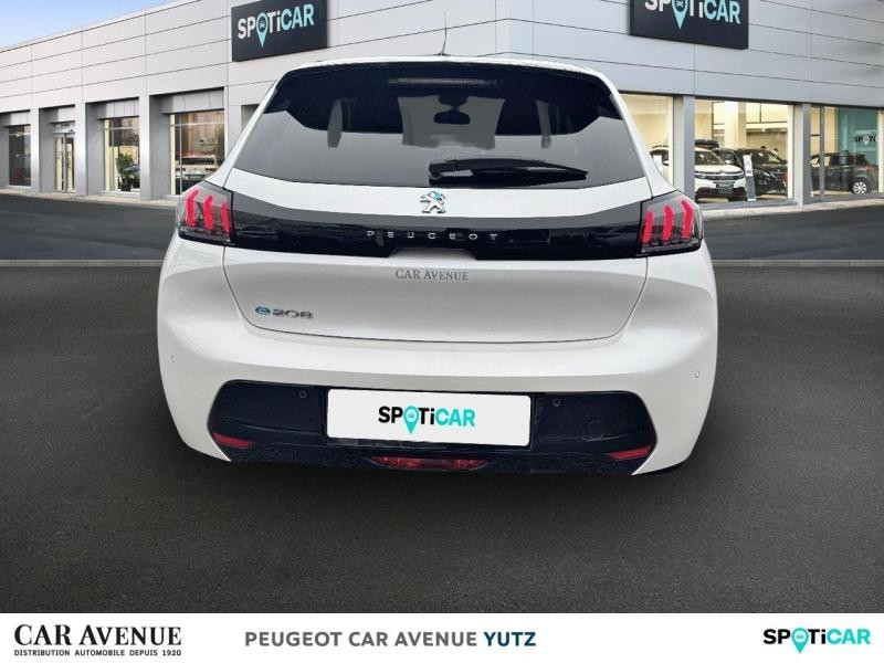 Used PEUGEOT 208 e-208 136ch Allure 2021 Blanc nacré € 15390 in Yutz