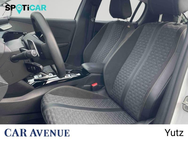 Occasion PEUGEOT 208 1.2 PureTech 100ch S&S Roadtrip EAT8 2021 Blanc nacré 13990 € à Yutz