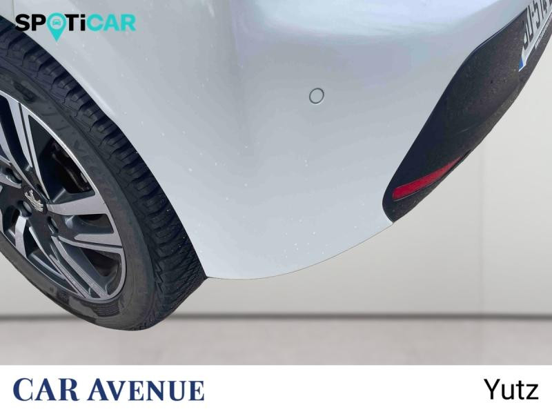 Occasion PEUGEOT 208 1.2 PureTech 100ch S&S Roadtrip EAT8 2021 Blanc nacré 13990 € à Yutz