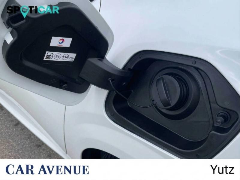 Occasion PEUGEOT 208 1.2 PureTech 100ch S&S Roadtrip EAT8 2021 Blanc nacré 13990 € à Yutz