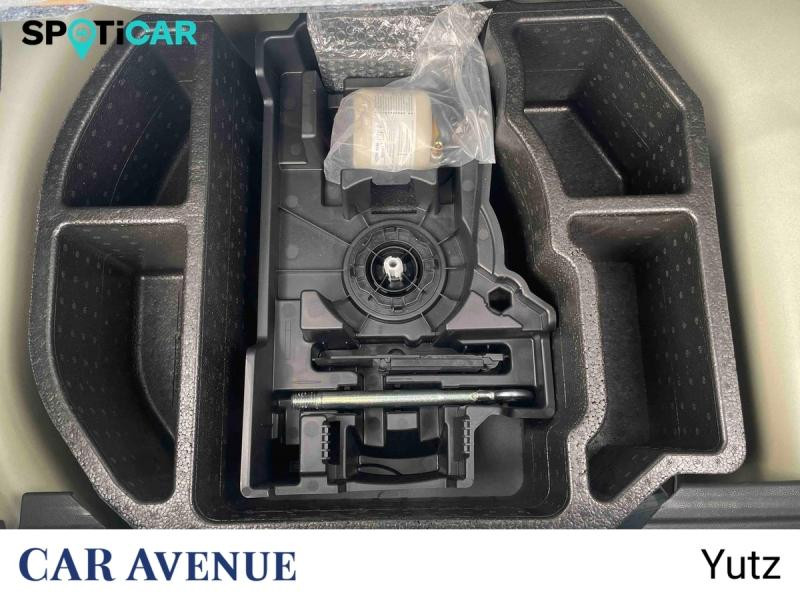 Occasion PEUGEOT 208 1.2 PureTech 100ch S&S Roadtrip EAT8 2021 Blanc nacré 13990 € à Yutz