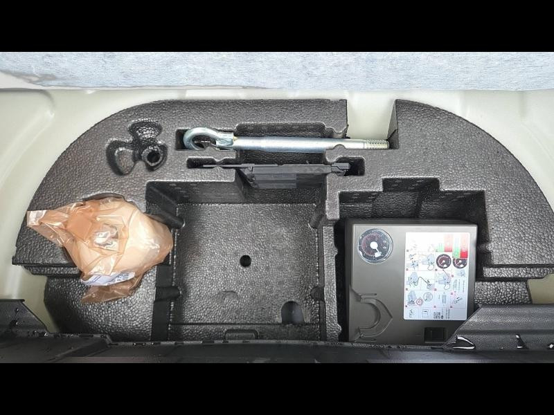 Used PEUGEOT 208 e-208 136ch Style 2021 Blanc Banquise (O) € 13290 in Yutz